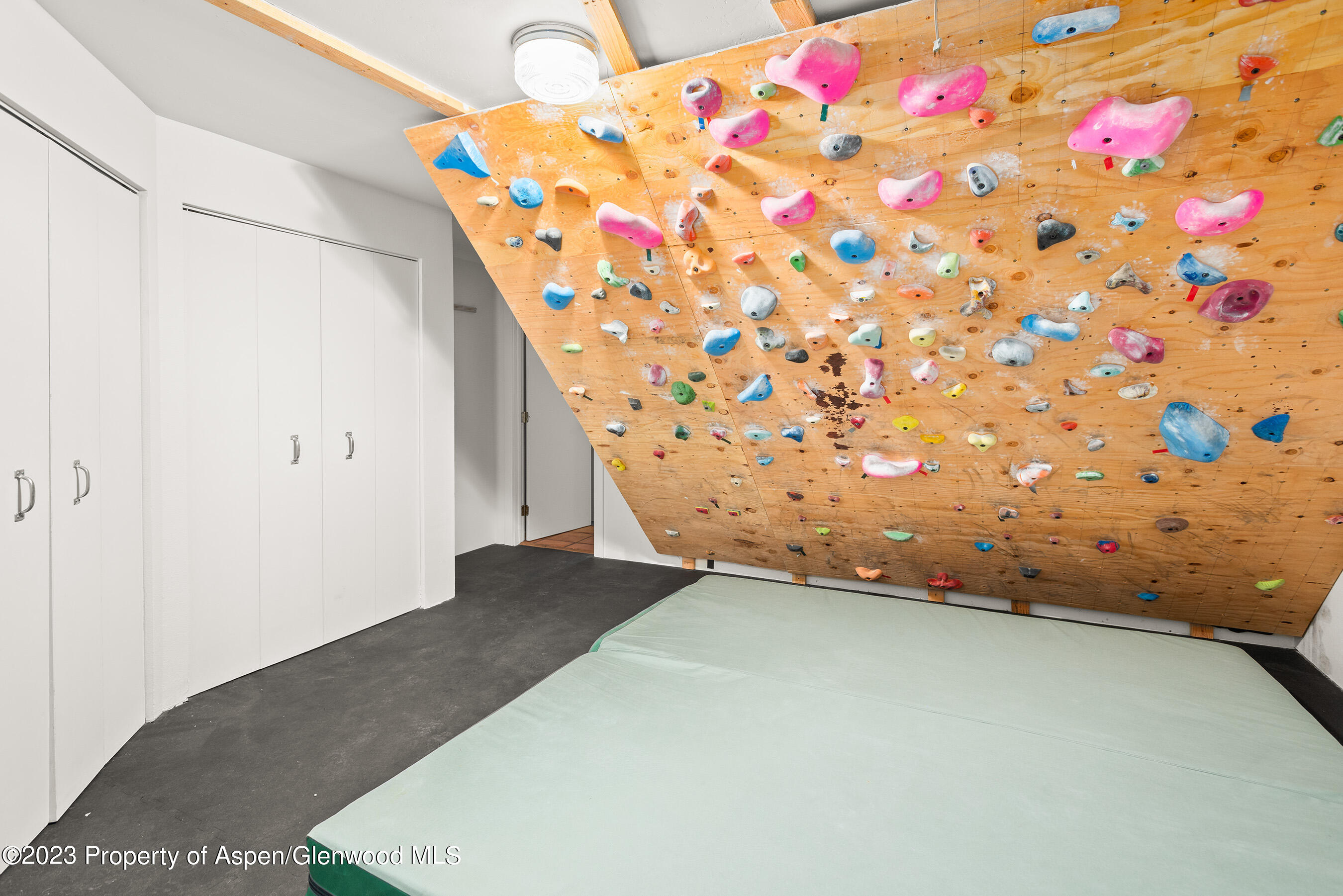 505 Lions Ridge Road