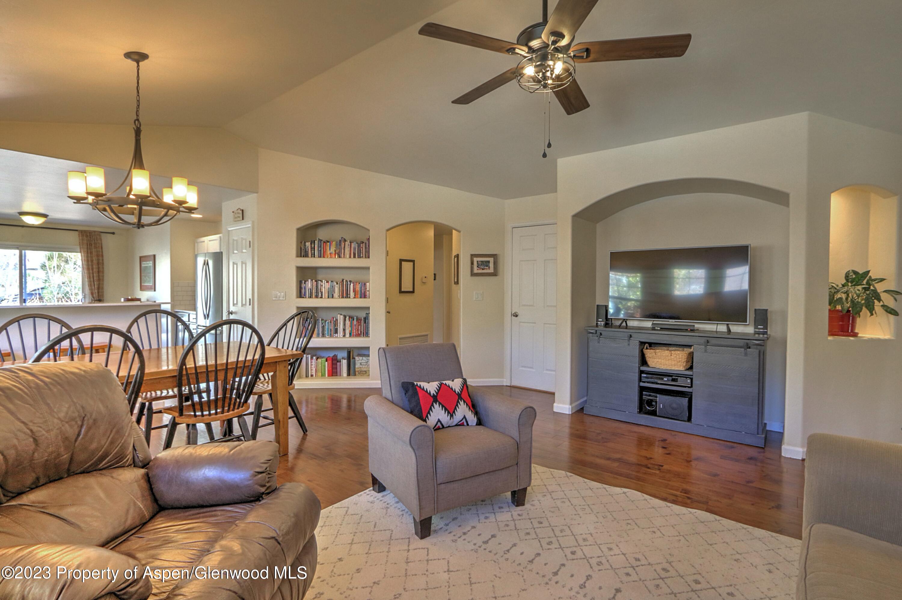 638 S Wildhorse Drive