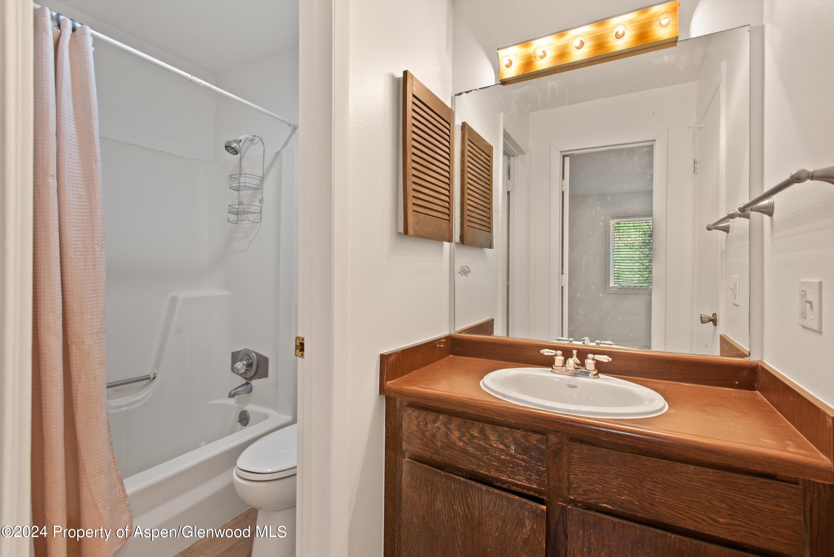 35 Upper Woodbridge Road, 33-AB