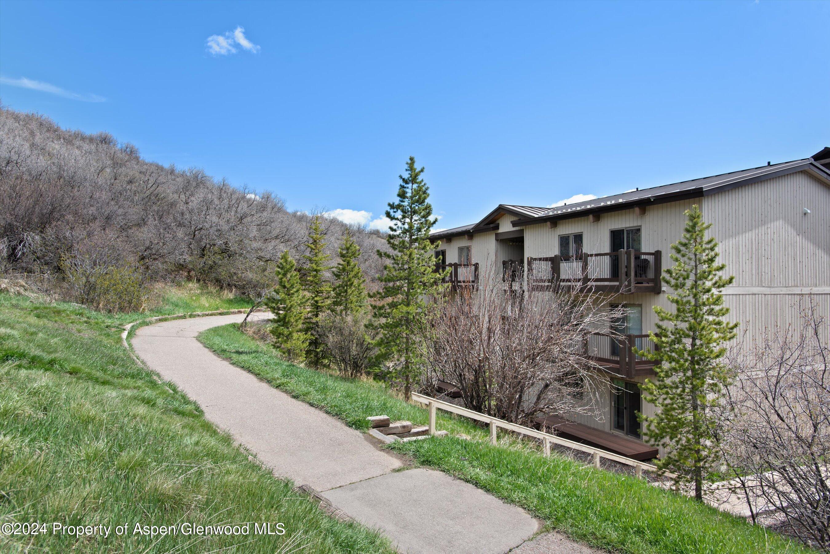 35 Upper Woodbridge Road, 33-AB