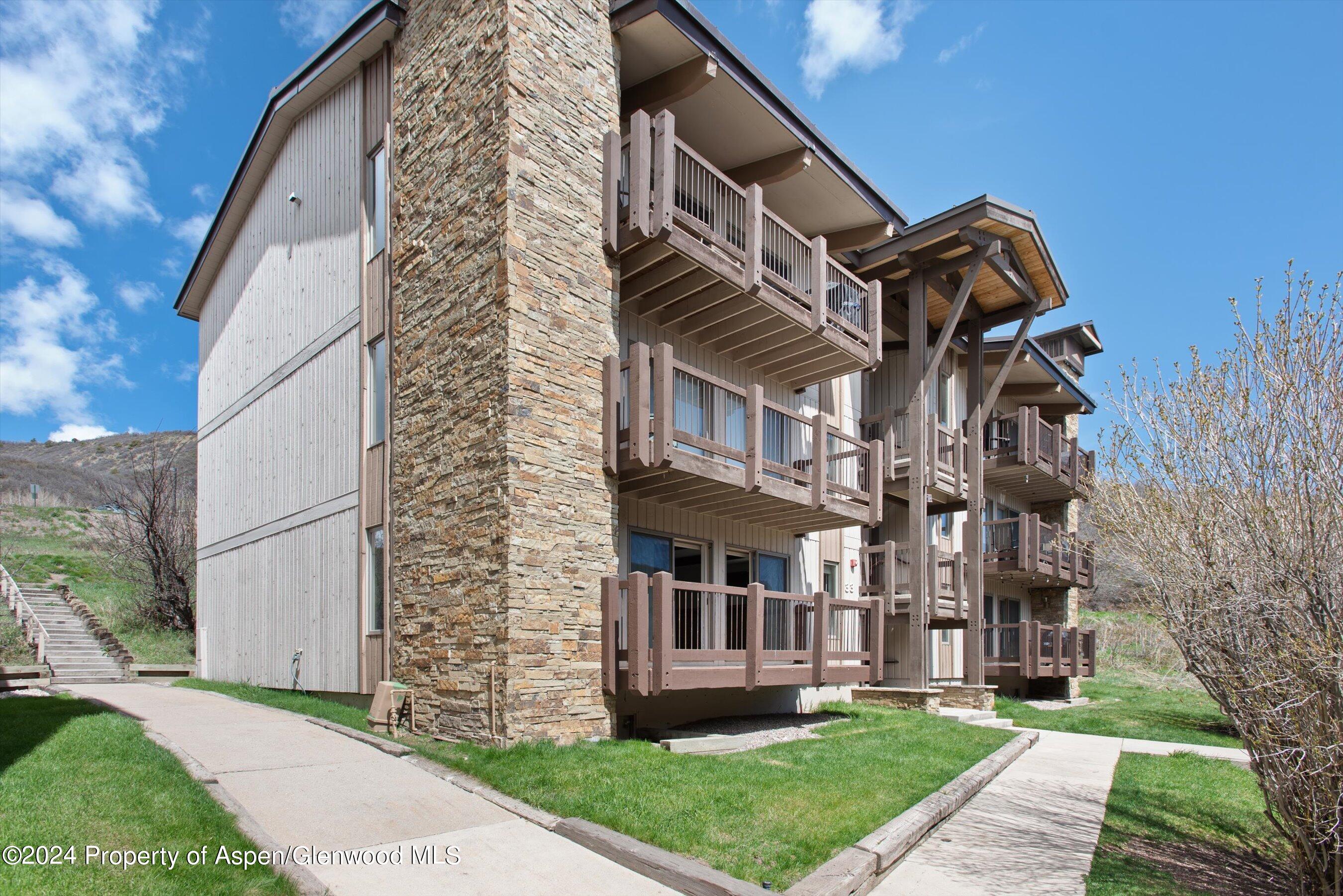 35 Upper Woodbridge Road, 33-AB