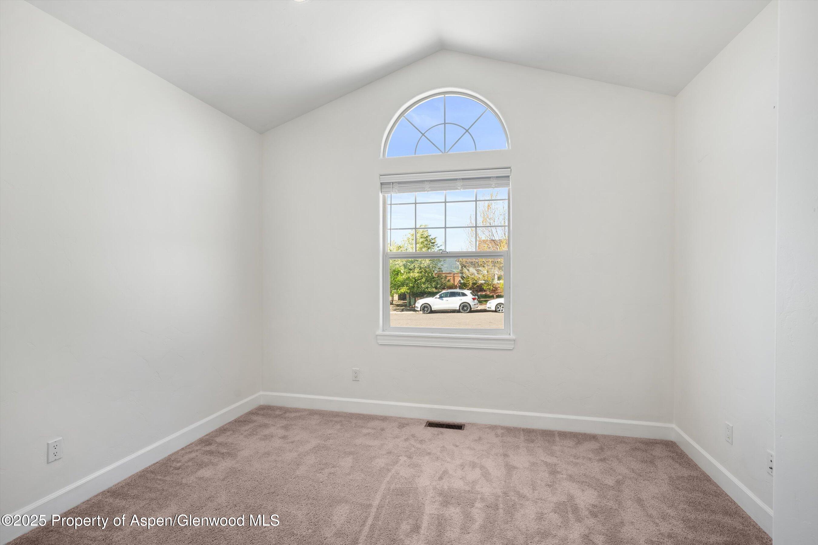 440 STAGE COACH Lane