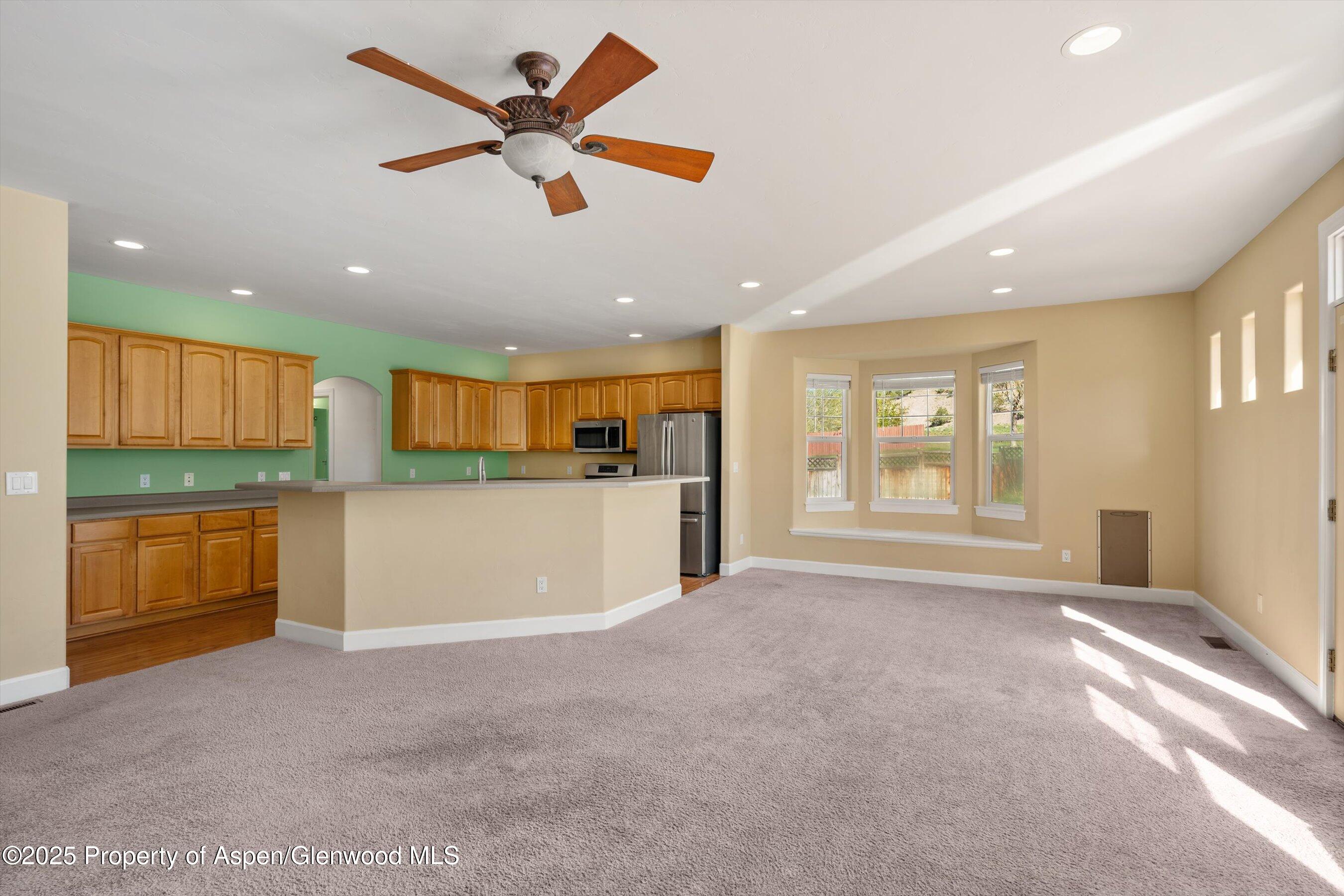 440 STAGE COACH Lane