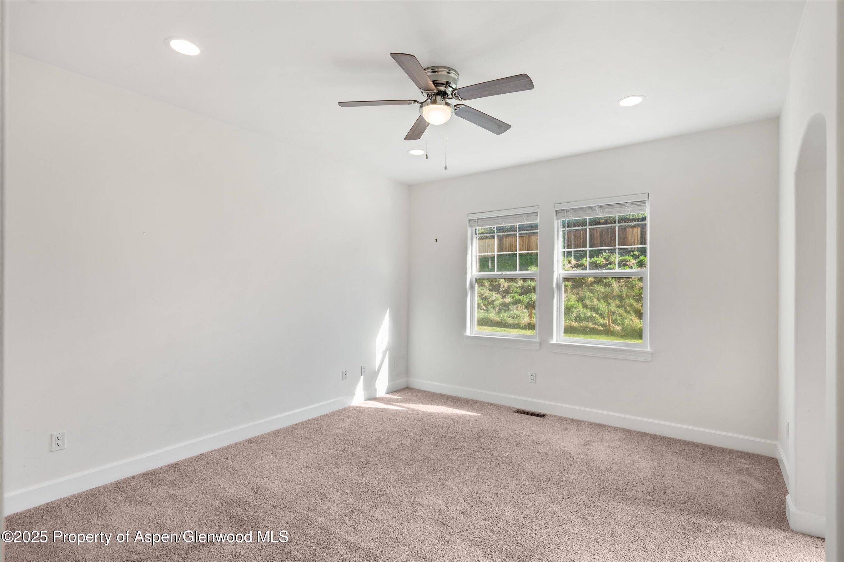 440 STAGE COACH Lane