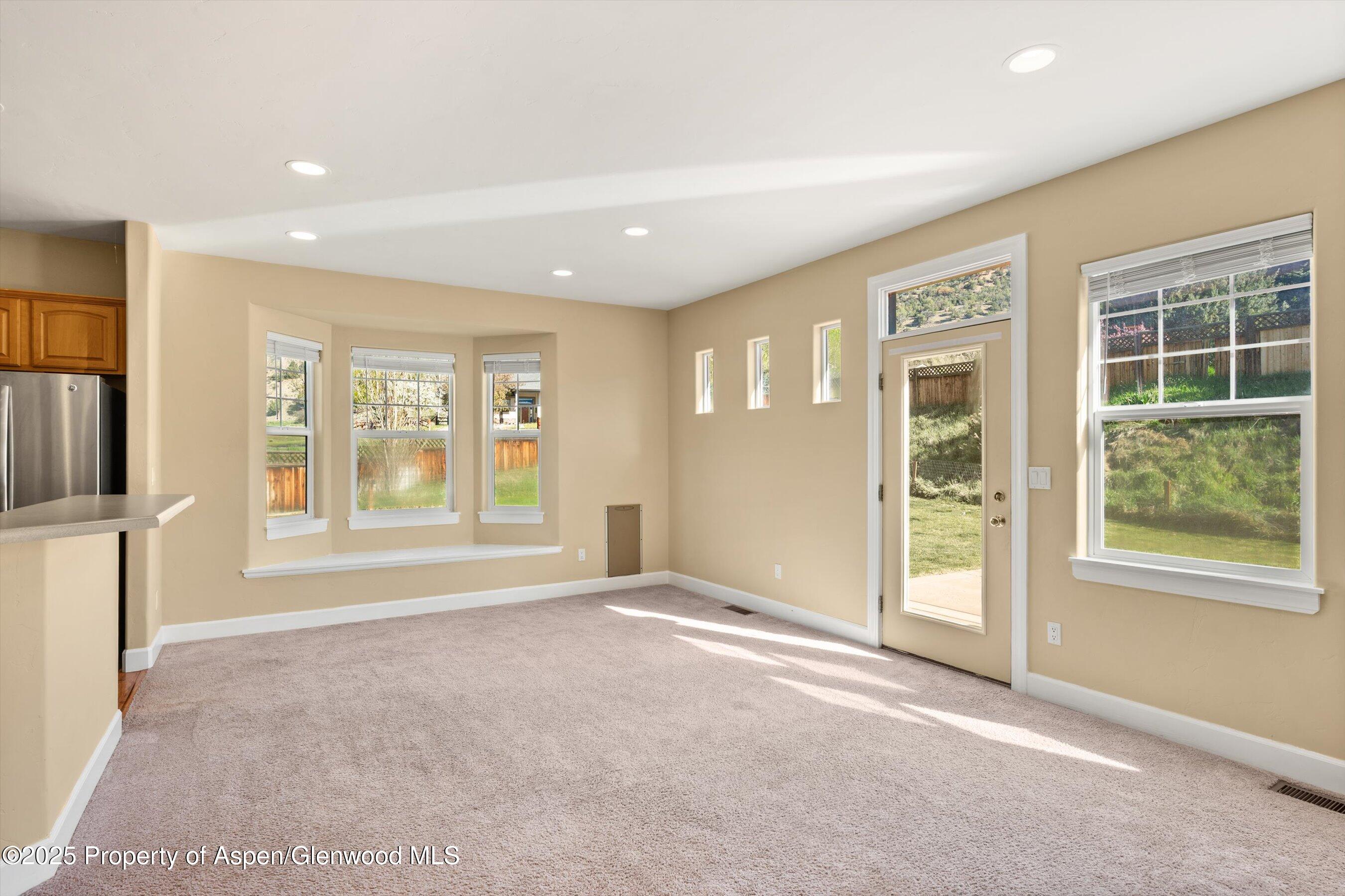 440 STAGE COACH Lane