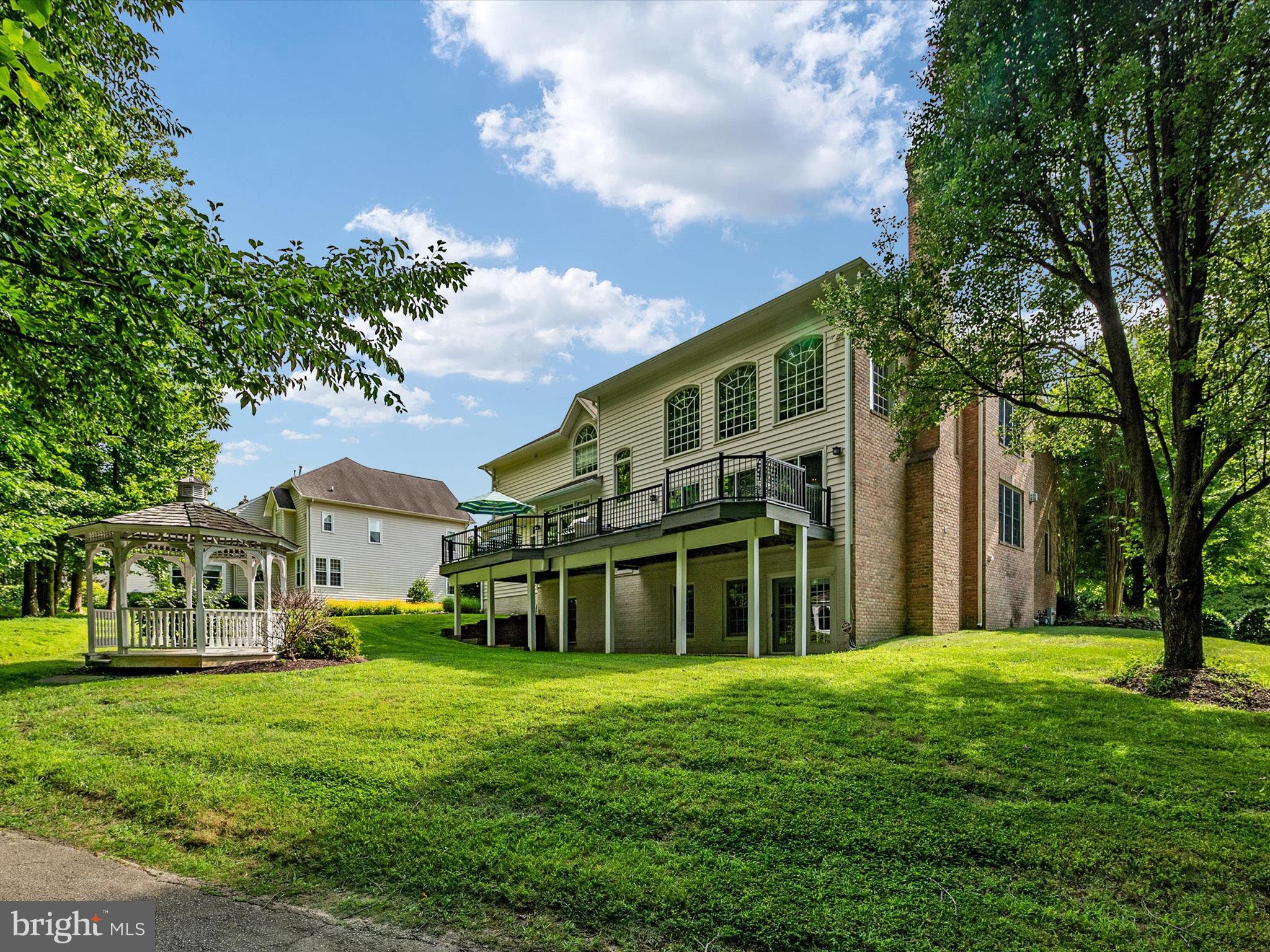 90 COLONY CROSSING
