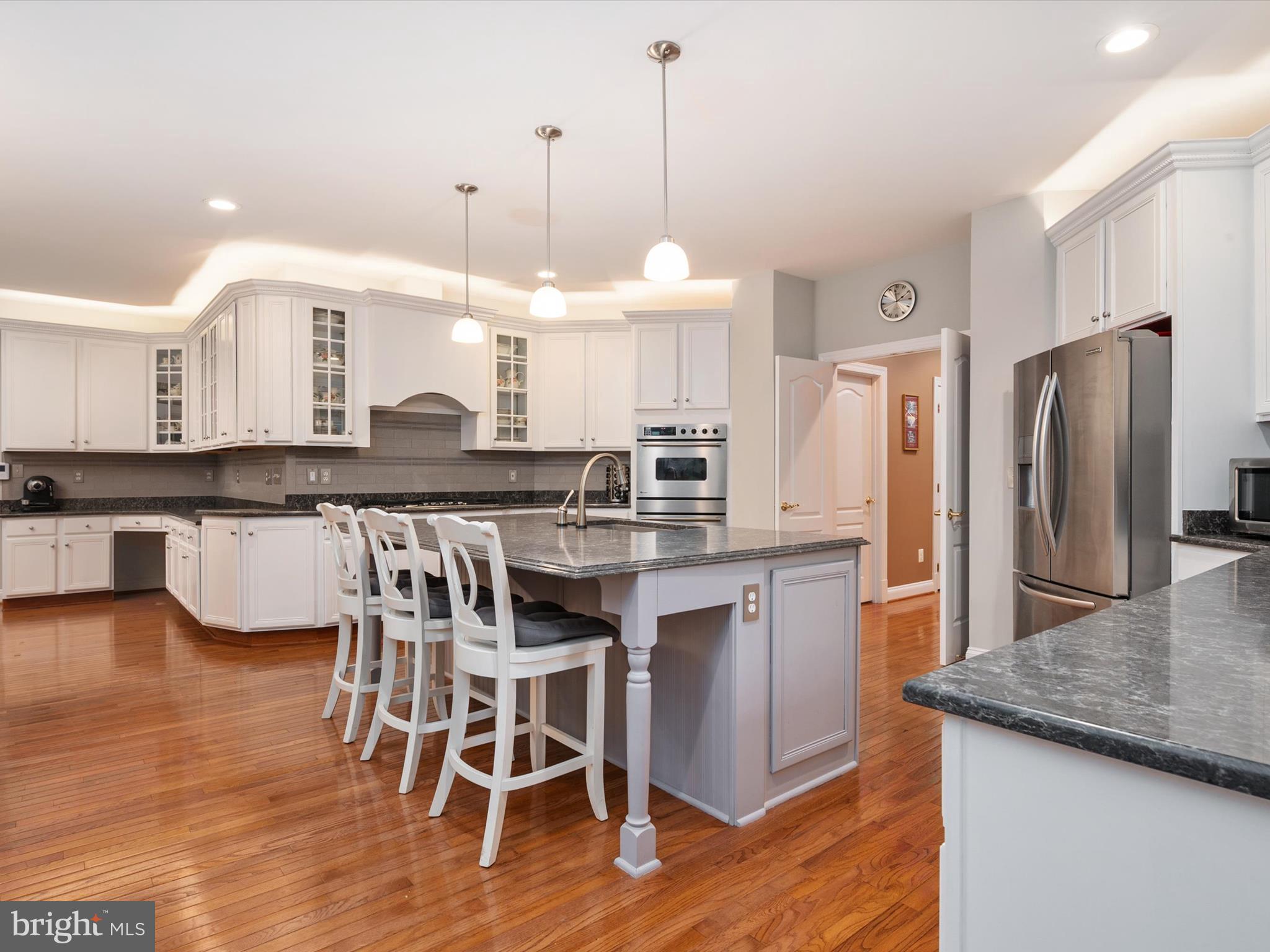 90 COLONY CROSSING