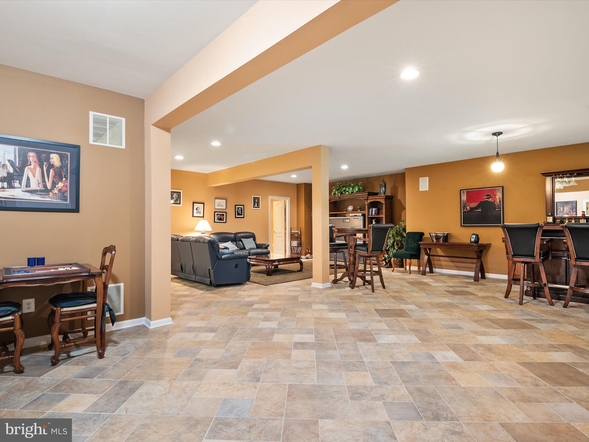 90 COLONY CROSSING