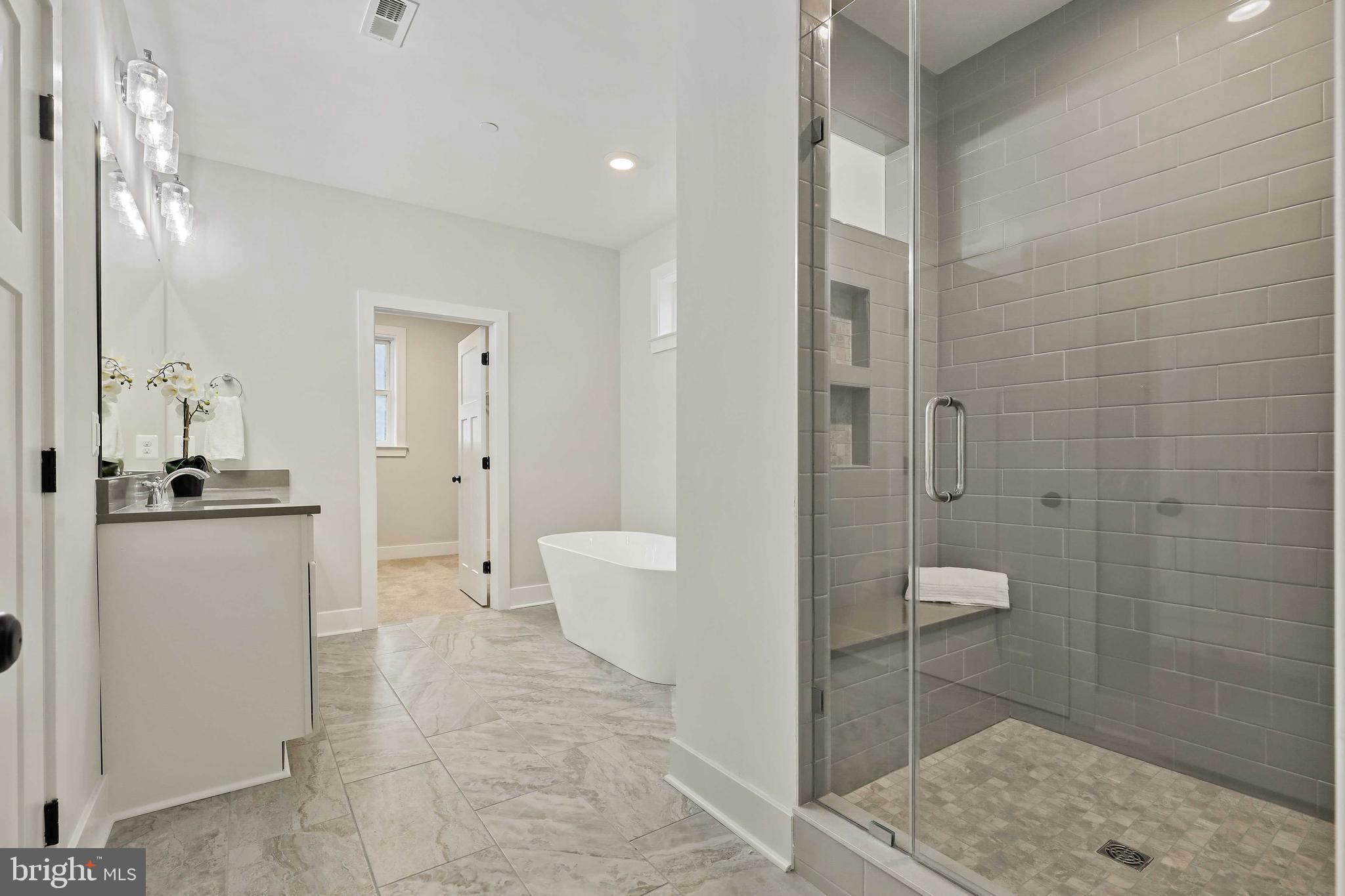 1303 DARK HORSE COURT