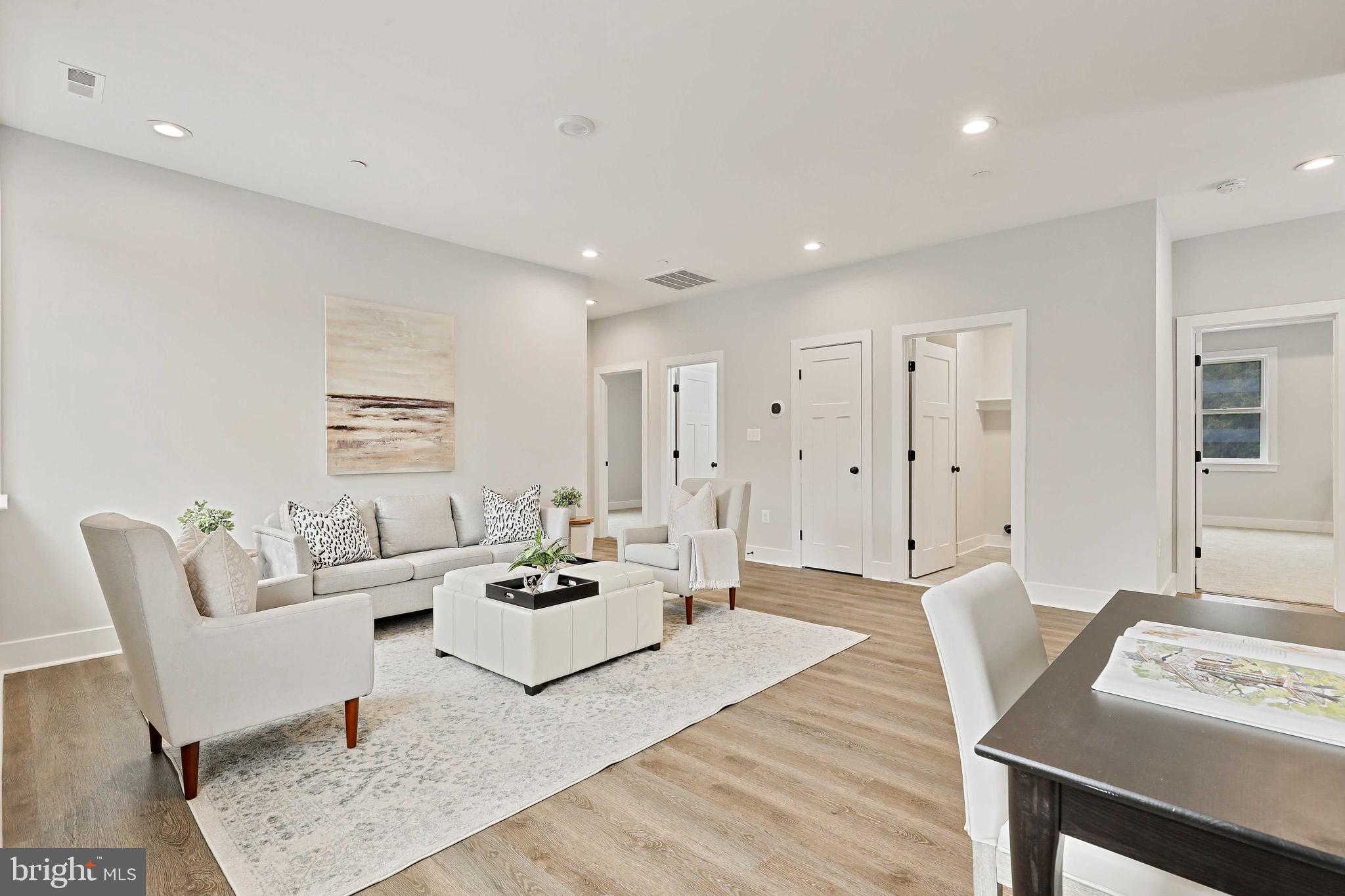 1303 DARK HORSE COURT
