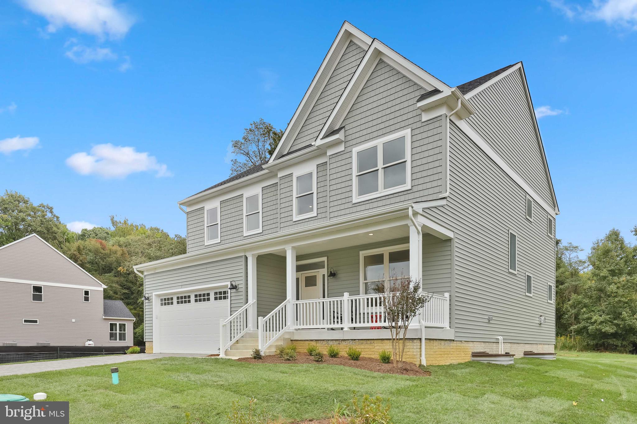 1303 DARK HORSE COURT