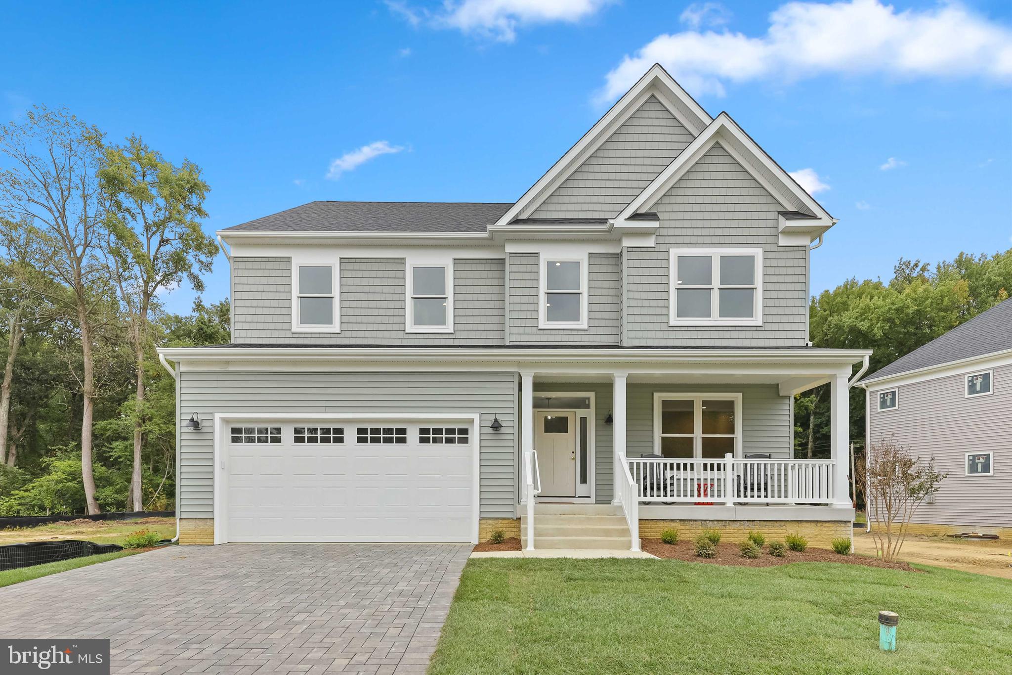 1303 DARK HORSE COURT