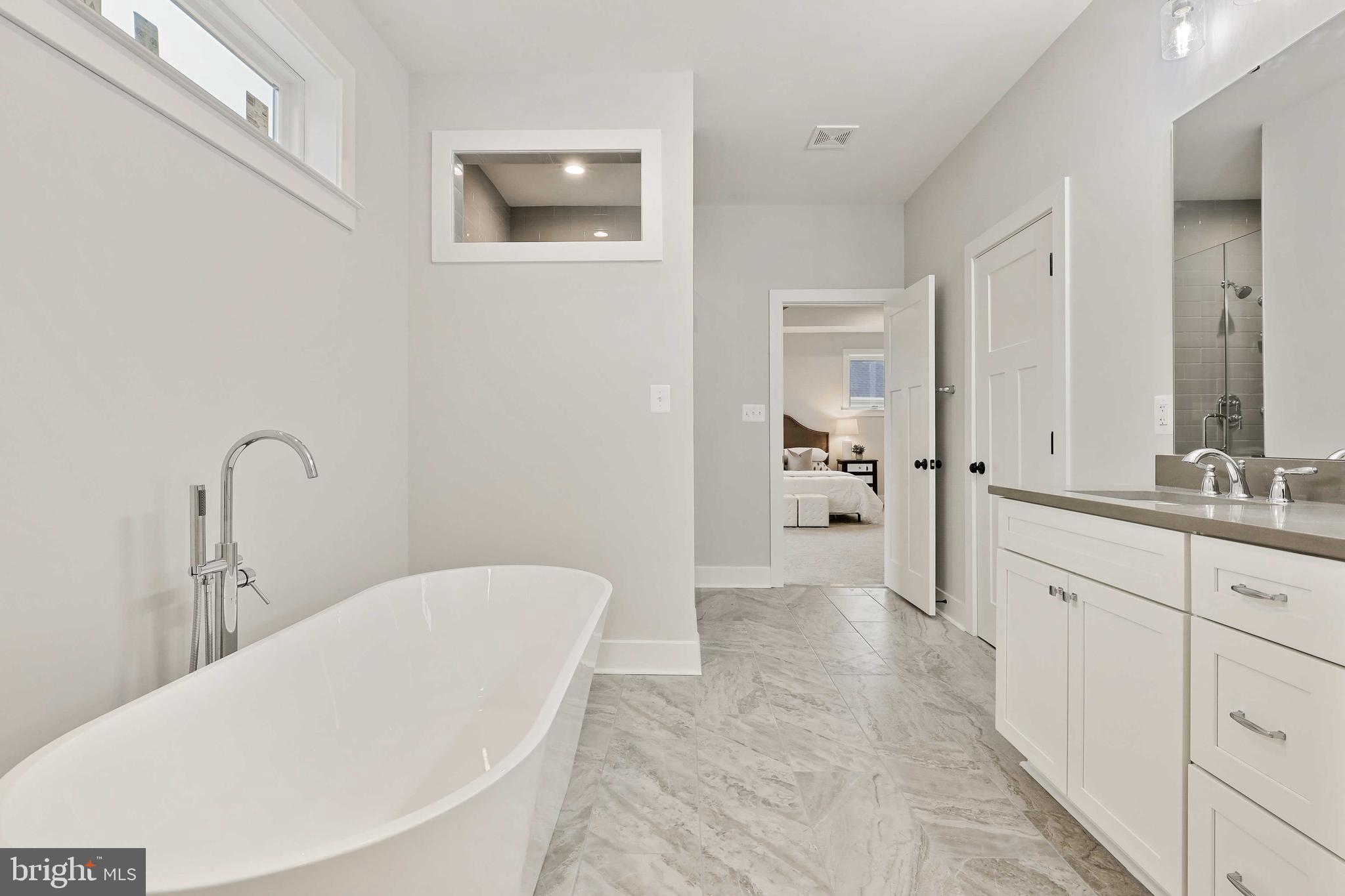 1303 DARK HORSE COURT