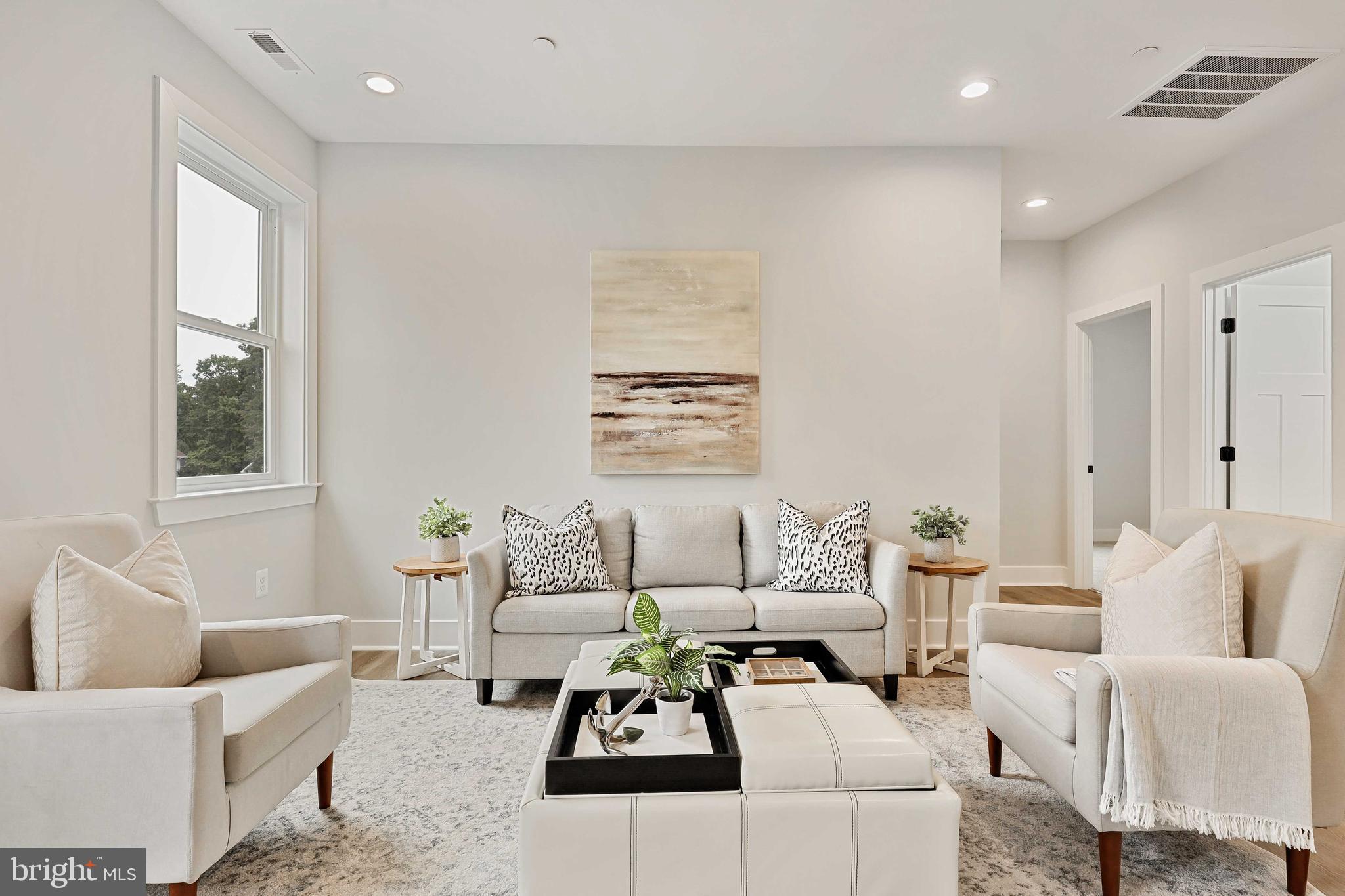 1303 DARK HORSE COURT