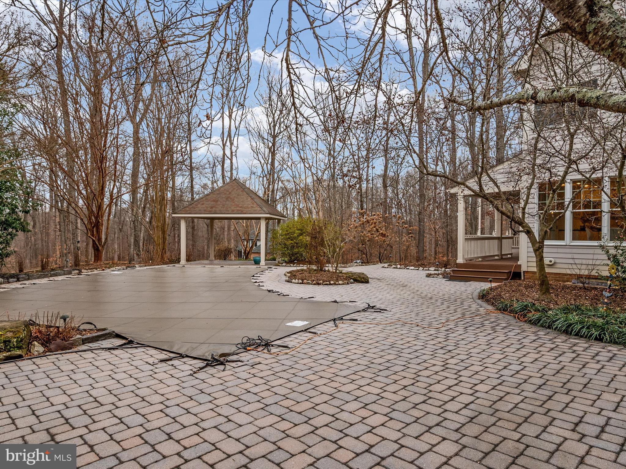 3528 Old Trail ROAD