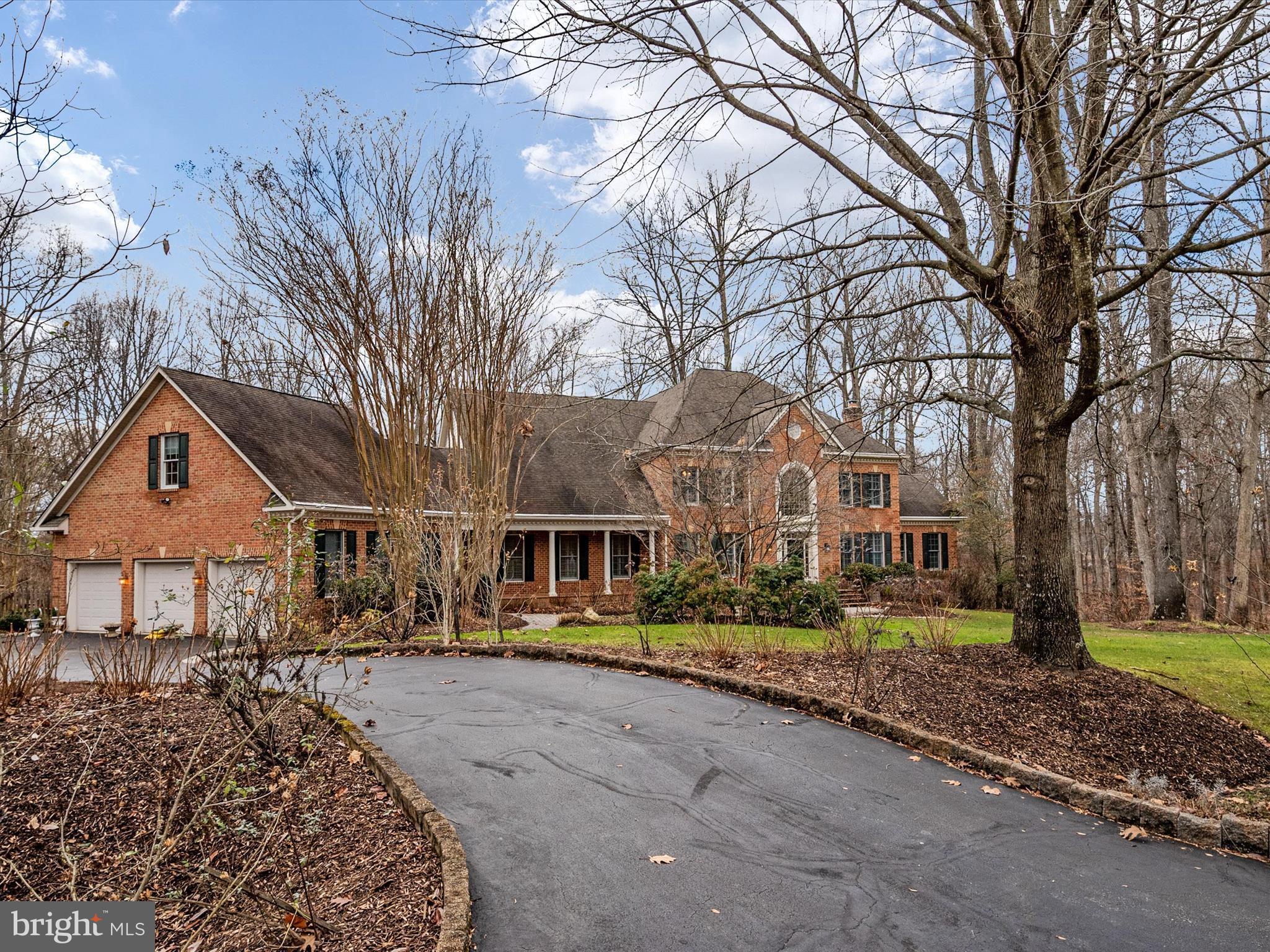 3528 Old Trail ROAD