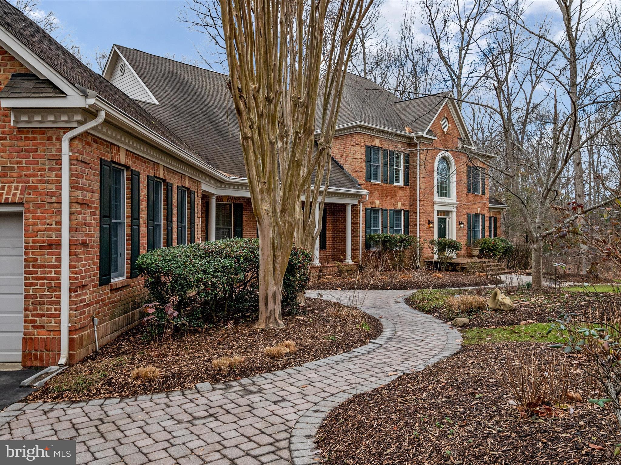 3528 Old Trail ROAD
