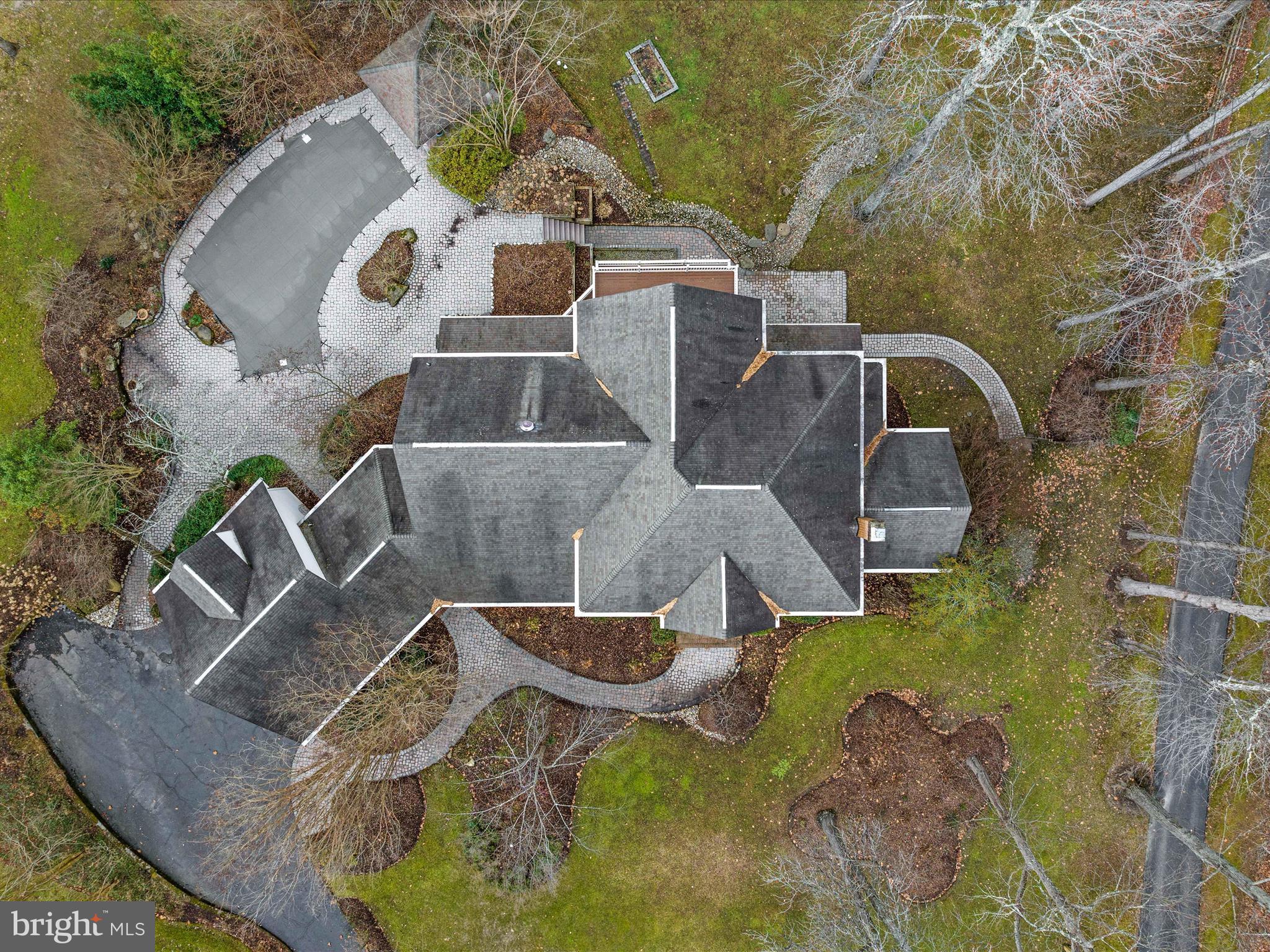 3528 Old Trail ROAD