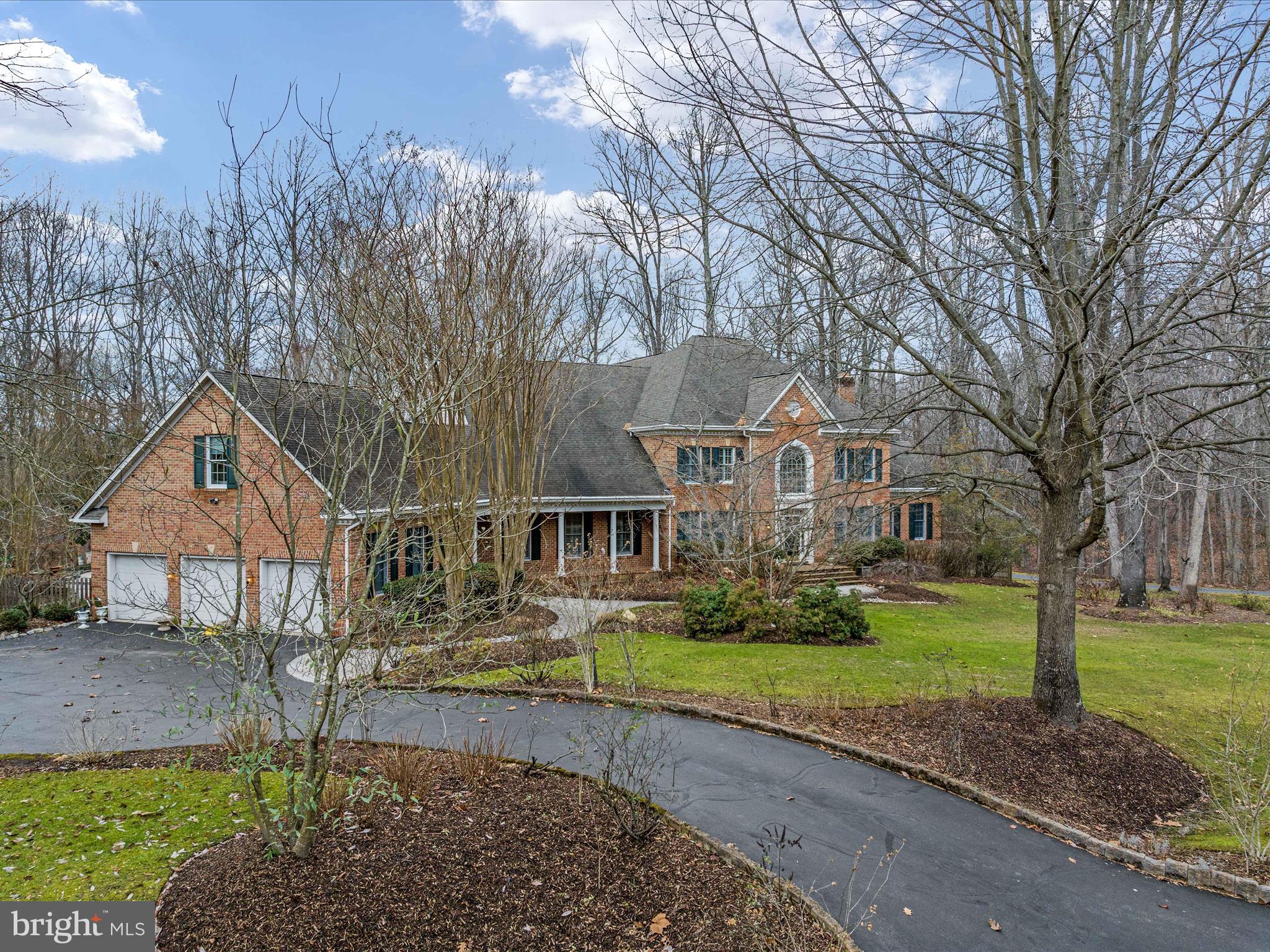 3528 Old Trail ROAD