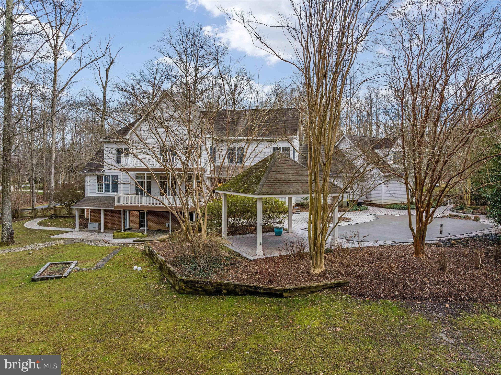 3528 Old Trail ROAD