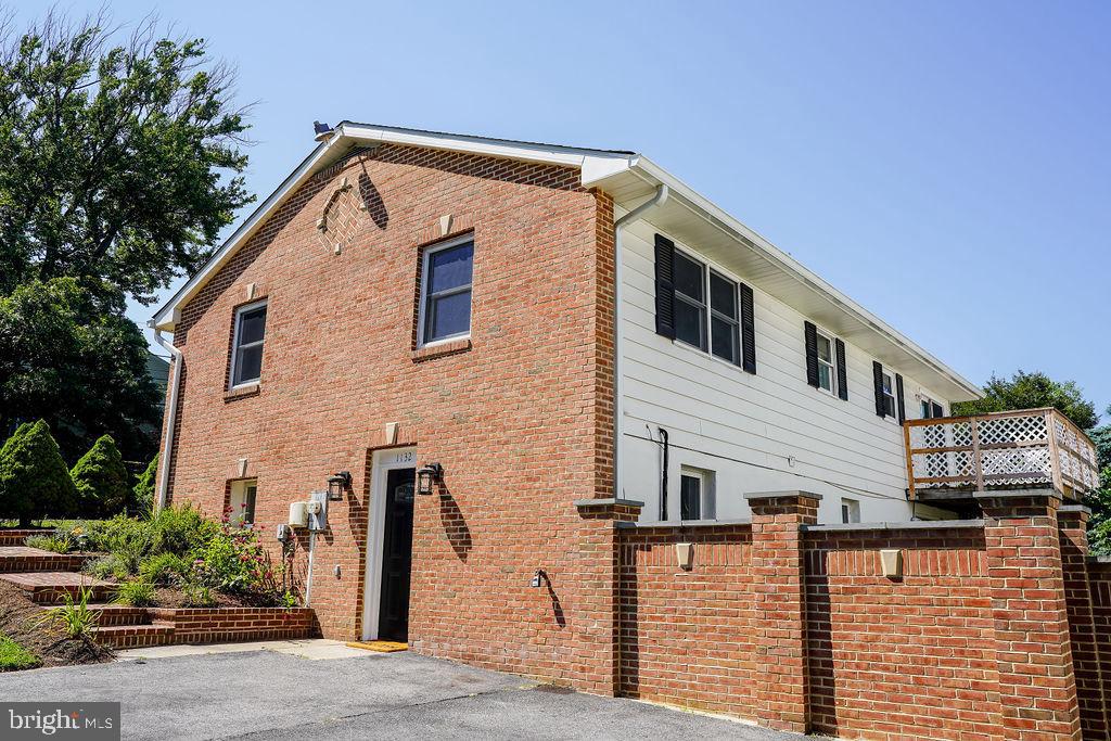 1132 Skyway Dr