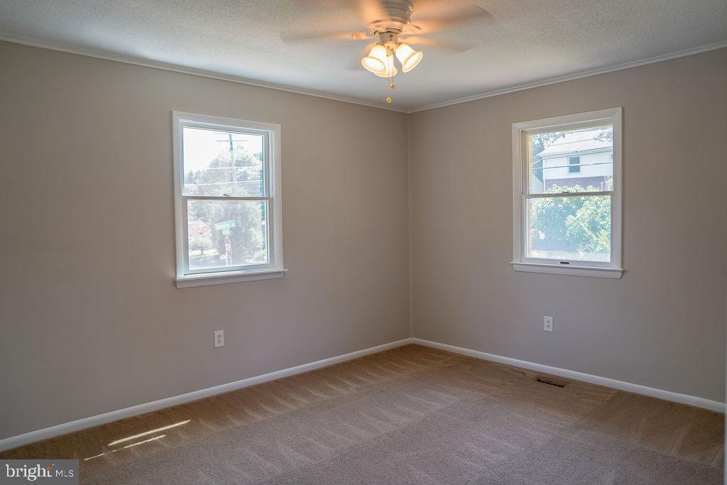 1132 Skyway Dr