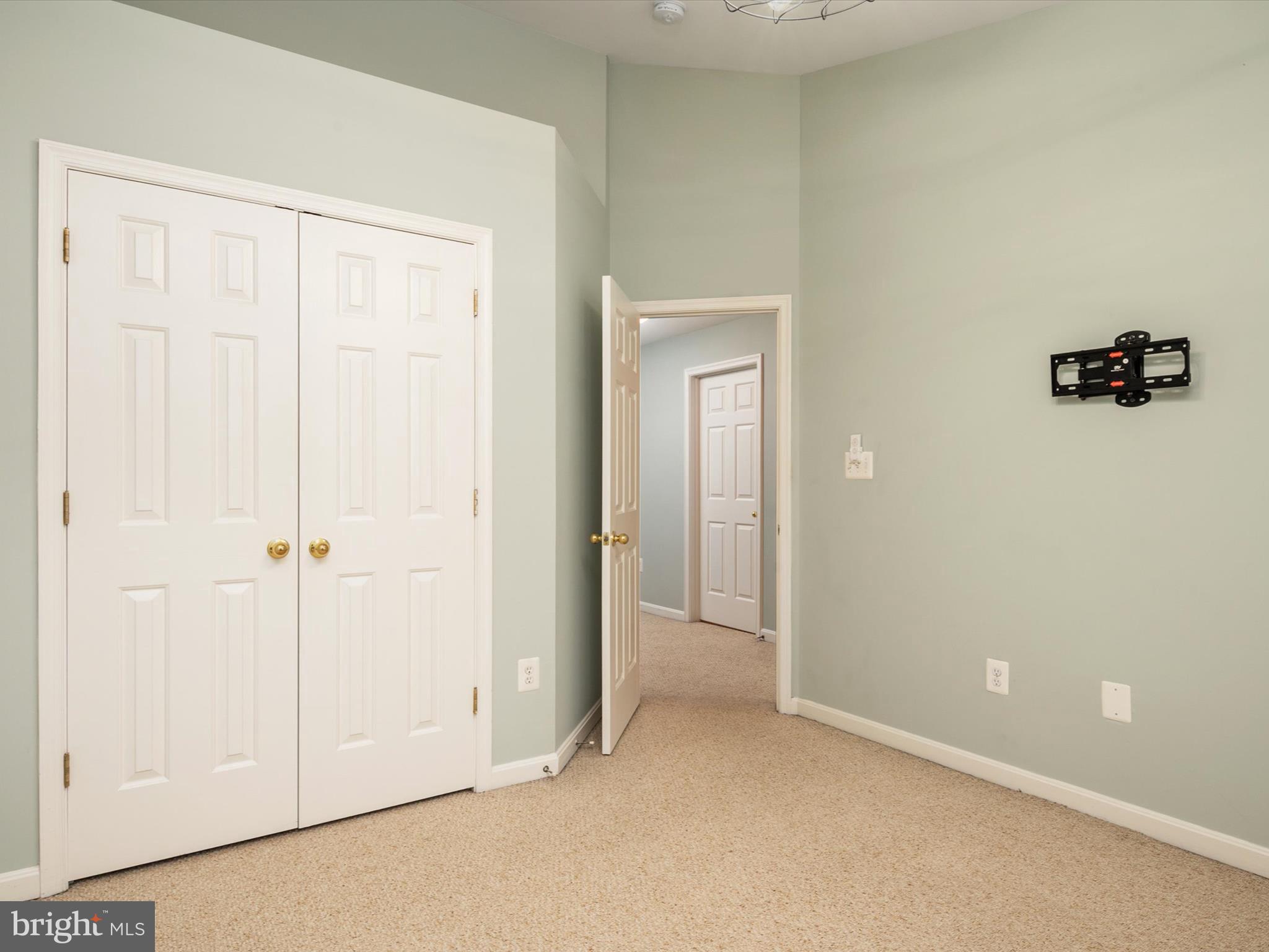 2159 Hideaway Ct