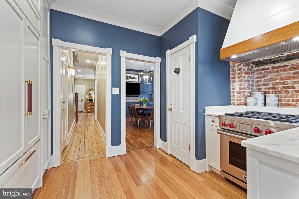 144 Charles St