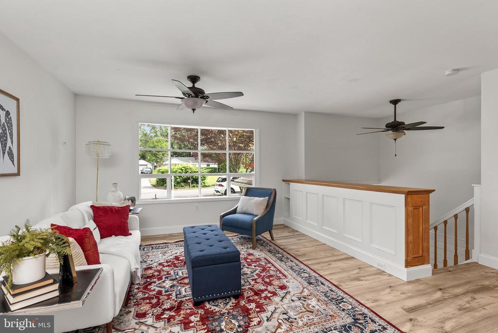 1099 Skyway Dr