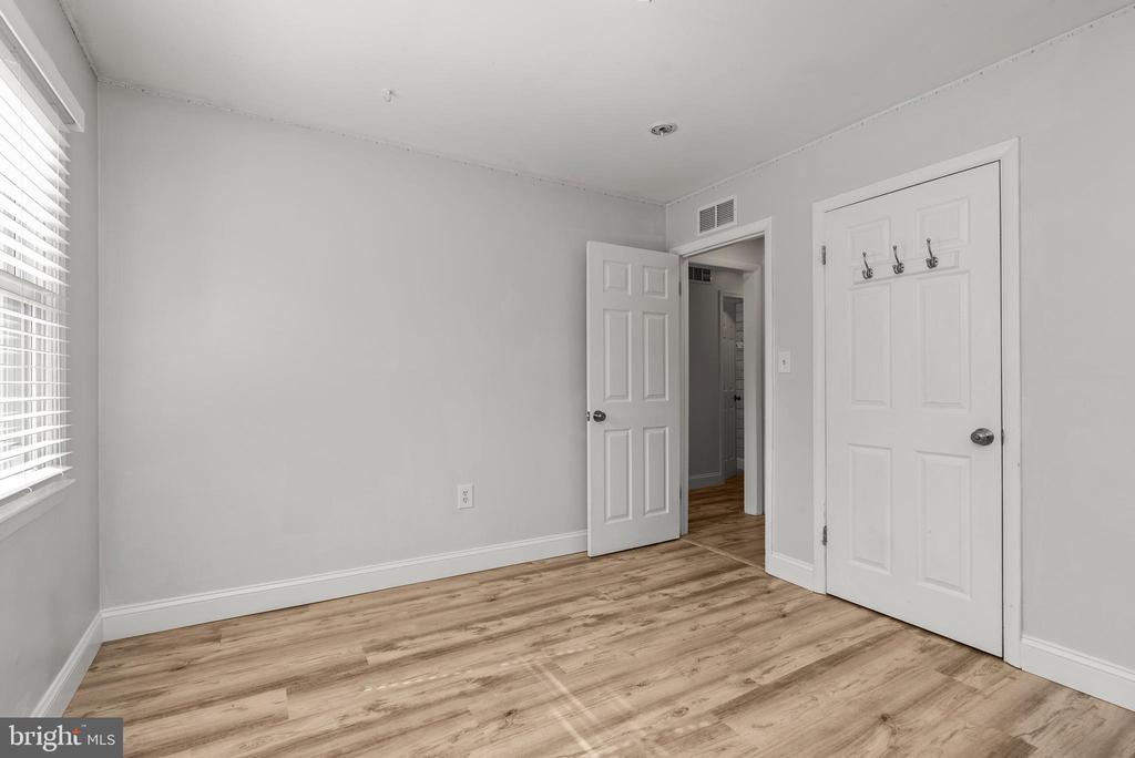 1099 Skyway Dr