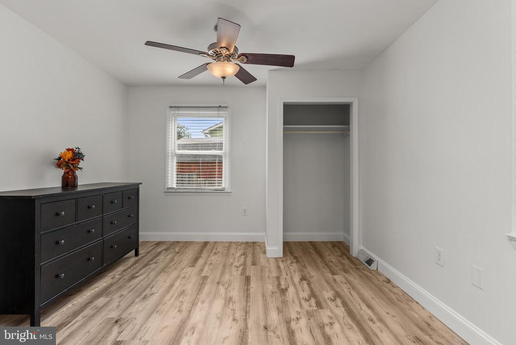 1099 Skyway Dr
