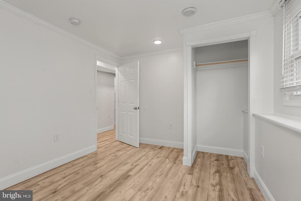 1099 Skyway Dr