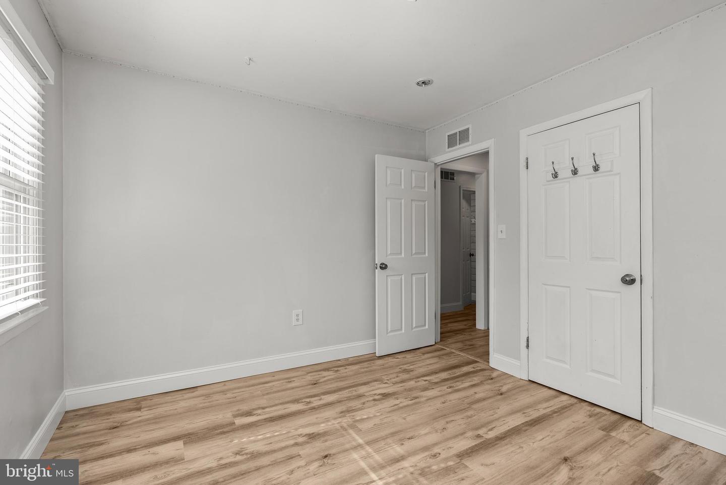 1099 Skyway Dr
