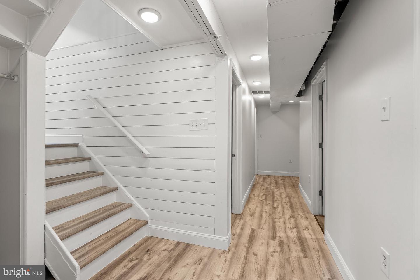 1099 Skyway Dr
