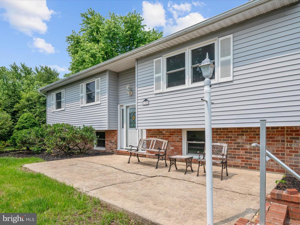 1304 Ashburton Ct