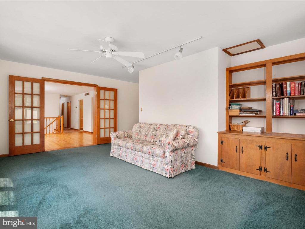 1304 Ashburton Ct