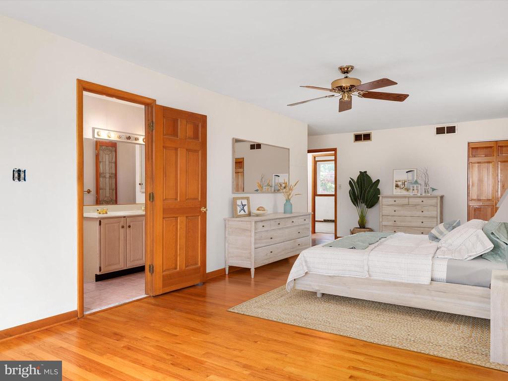 1304 Ashburton Ct
