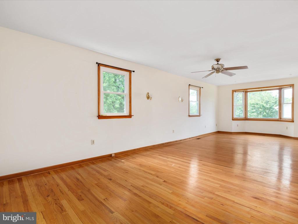 1304 Ashburton Ct