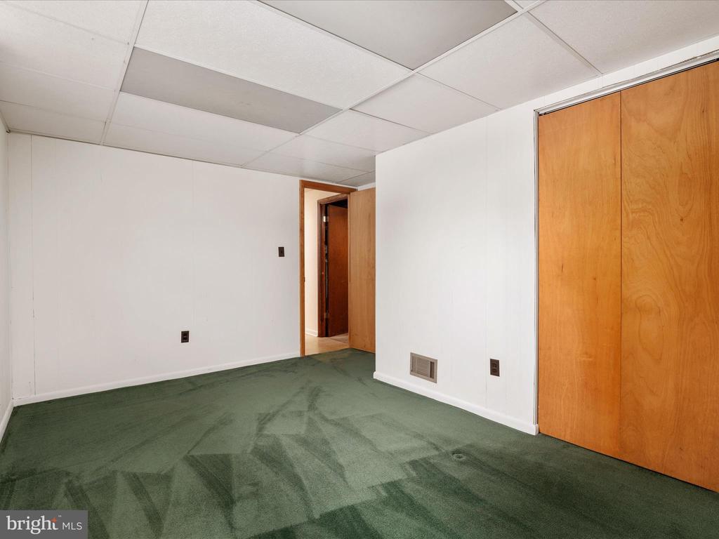 1304 Ashburton Ct