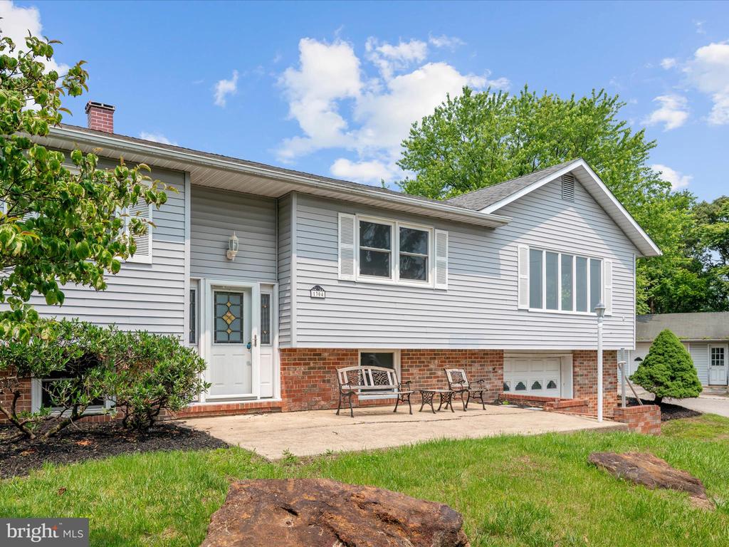 1304 Ashburton Ct
