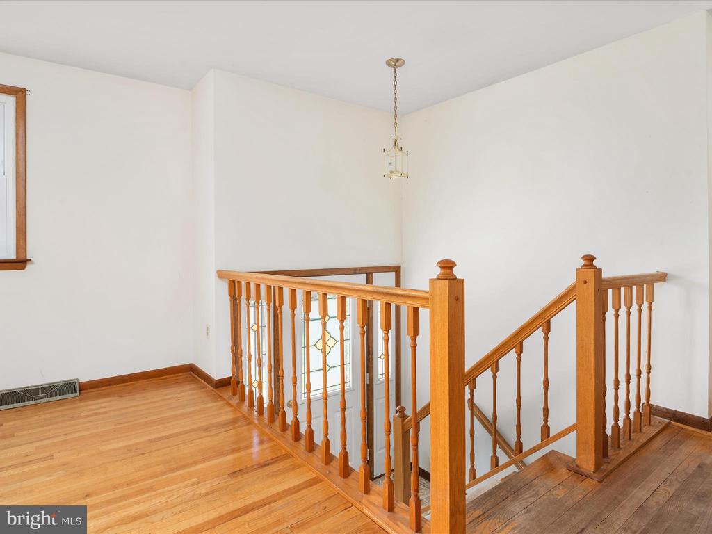 1304 Ashburton Ct