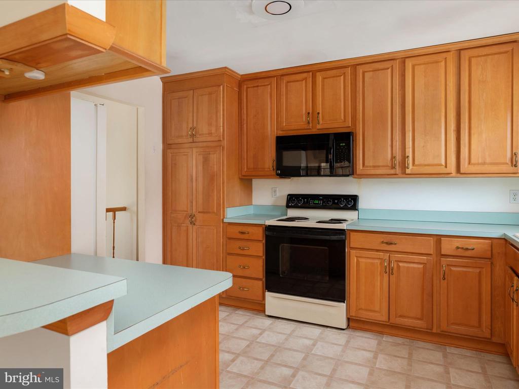 1304 Ashburton Ct