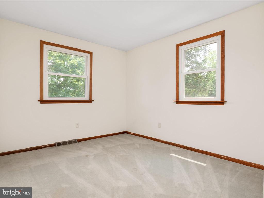 1304 Ashburton Ct