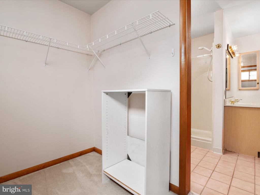 1304 Ashburton Ct