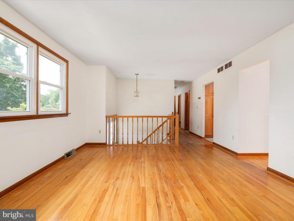 1304 Ashburton Ct