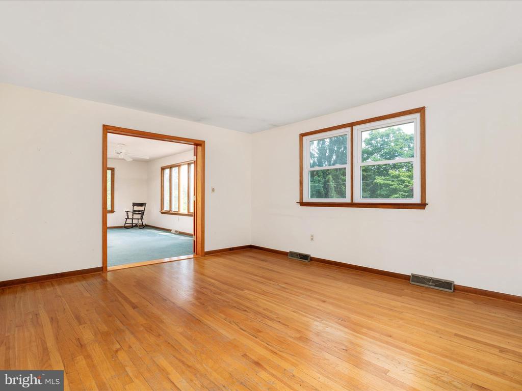 1304 Ashburton Ct