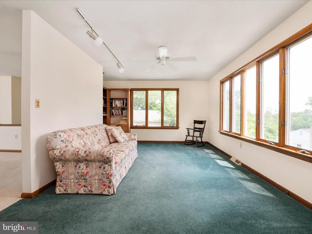 1304 Ashburton Ct