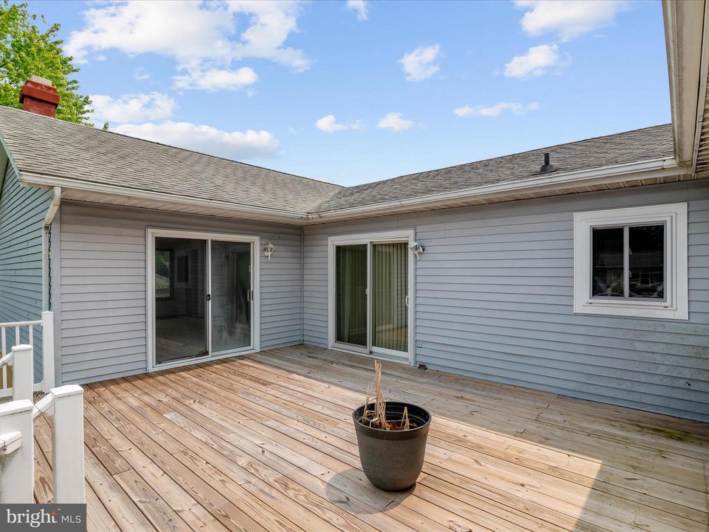 1304 Ashburton Ct