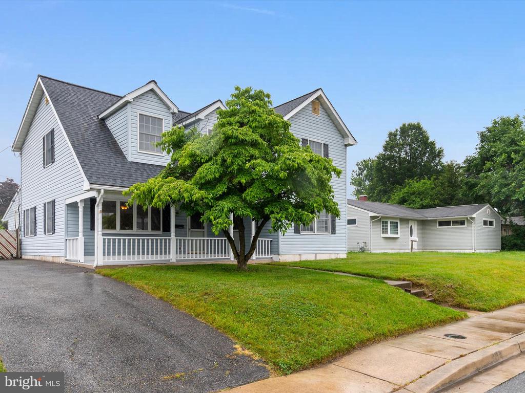 715 Griffith Rd