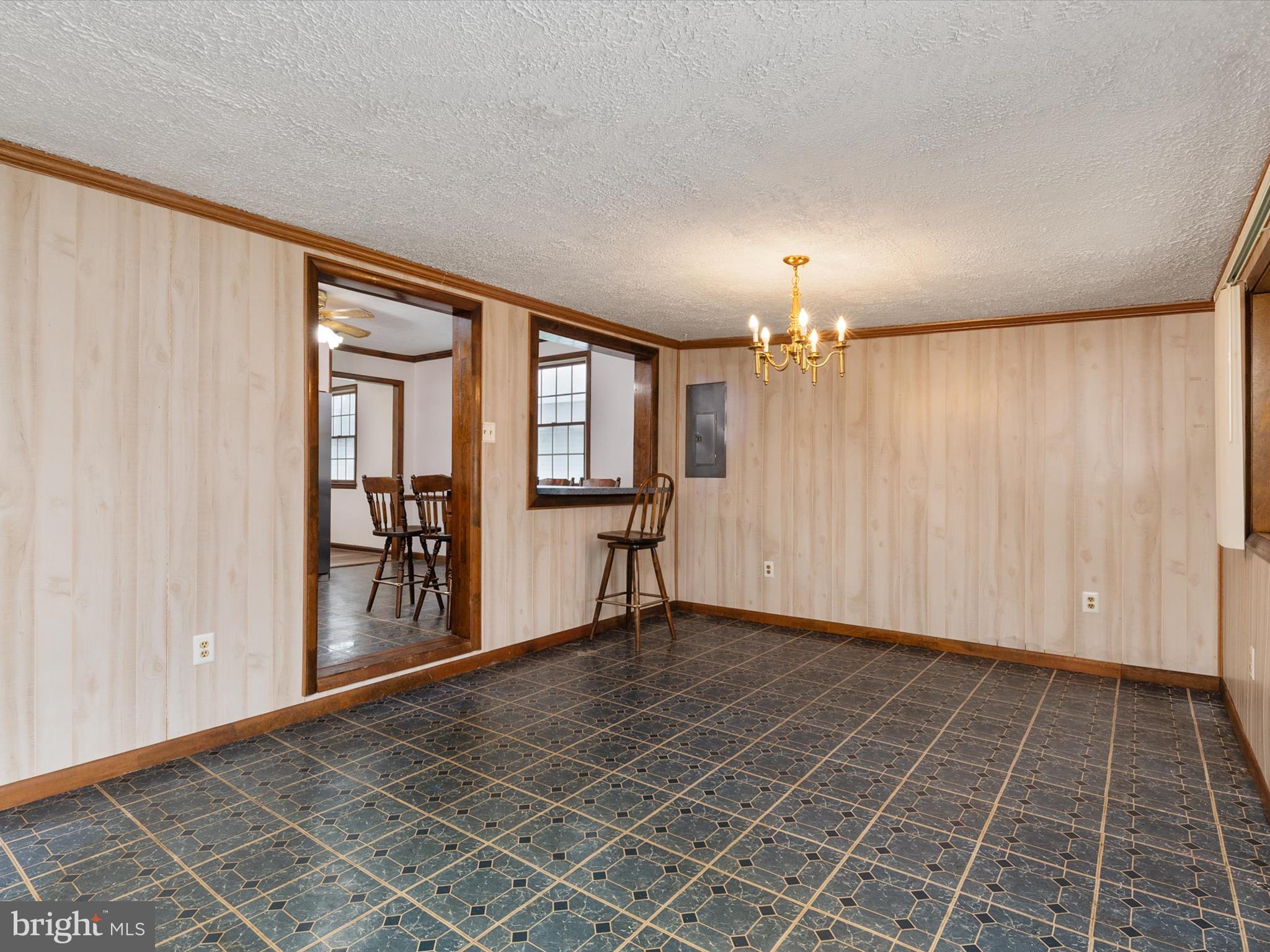 715 Griffith Rd